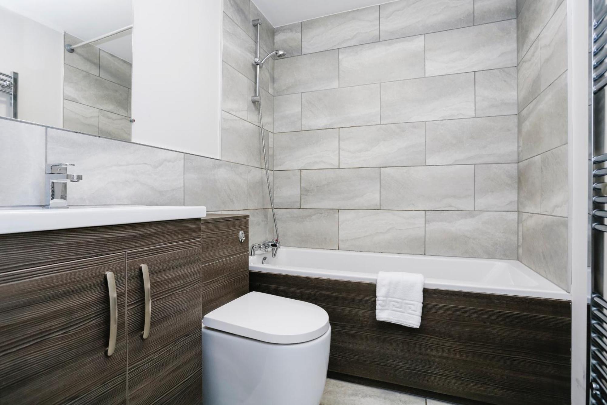 Apartment Centrally Located Spacious 2 Bedrooms Edinburgh