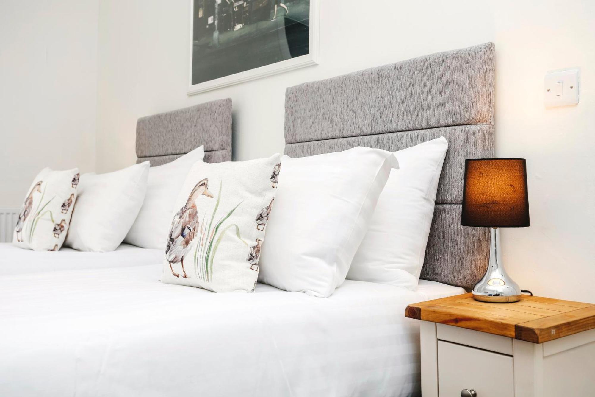 Centrally Located Spacious 2 Bedrooms