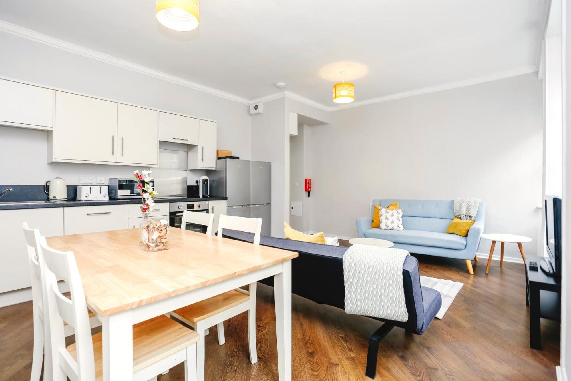 Centrally Located Spacious 2 Bedrooms